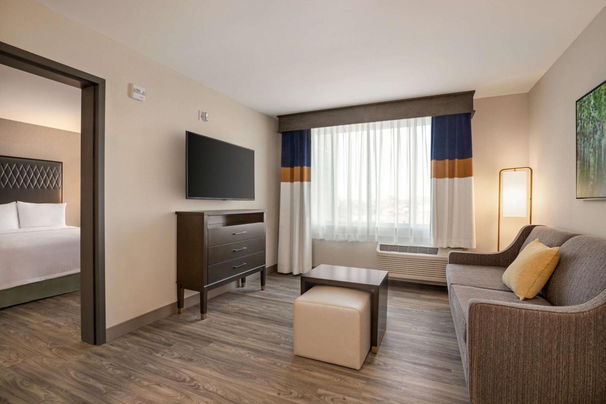 Homewood Suites By Hilton Indianapolis Downtown Iupui Exterior photo