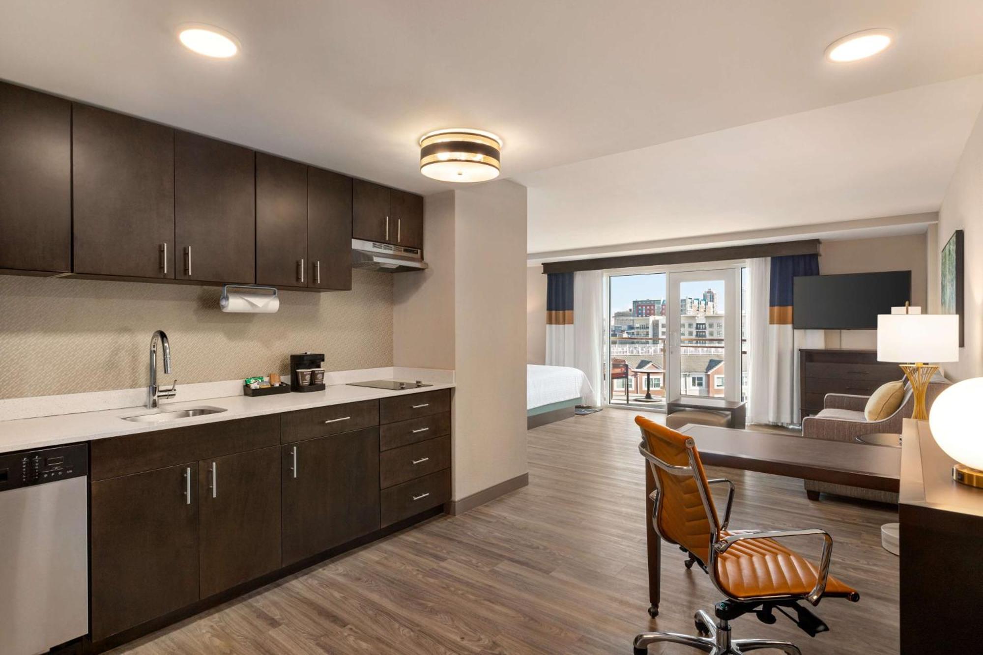 Homewood Suites By Hilton Indianapolis Downtown Iupui Exterior photo